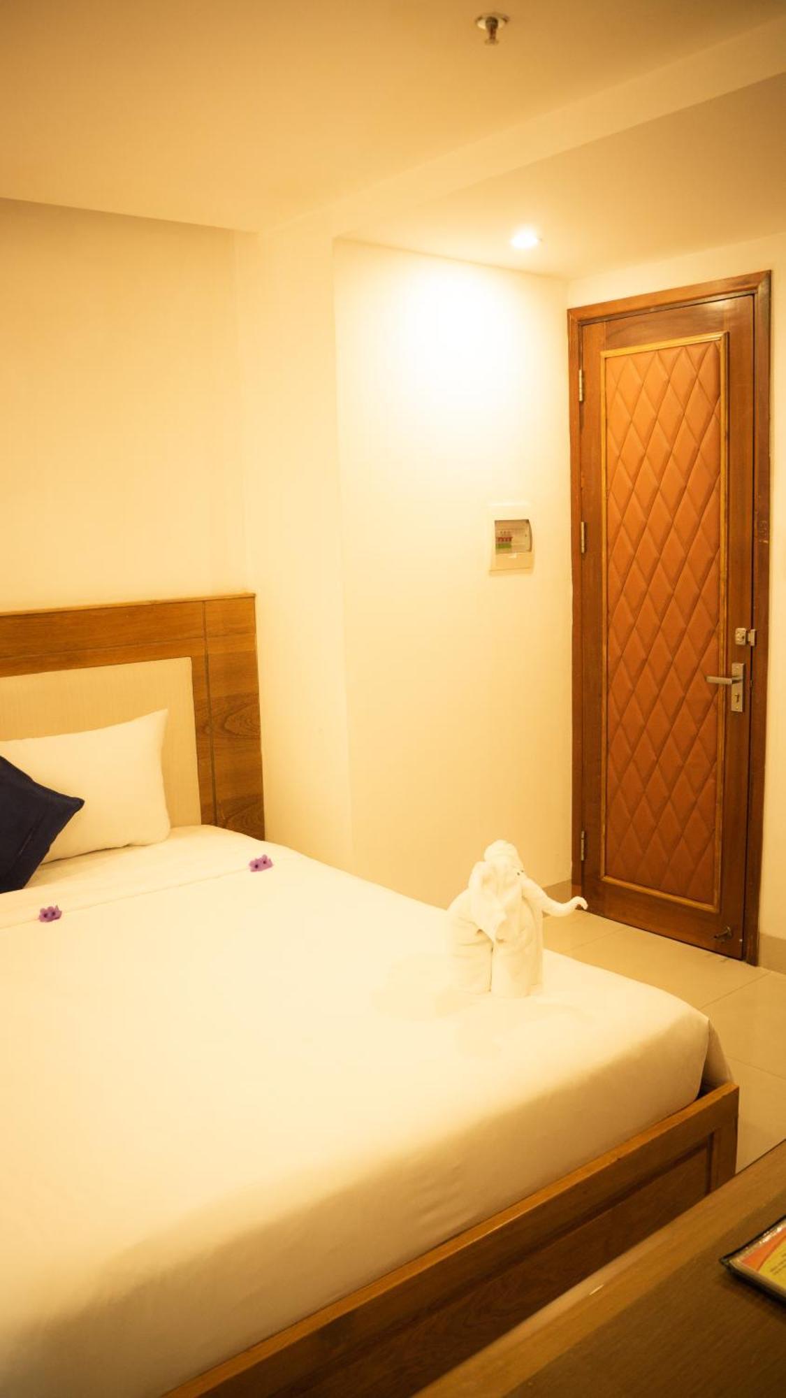 Sea Castle Hotel Da Nang Exterior photo