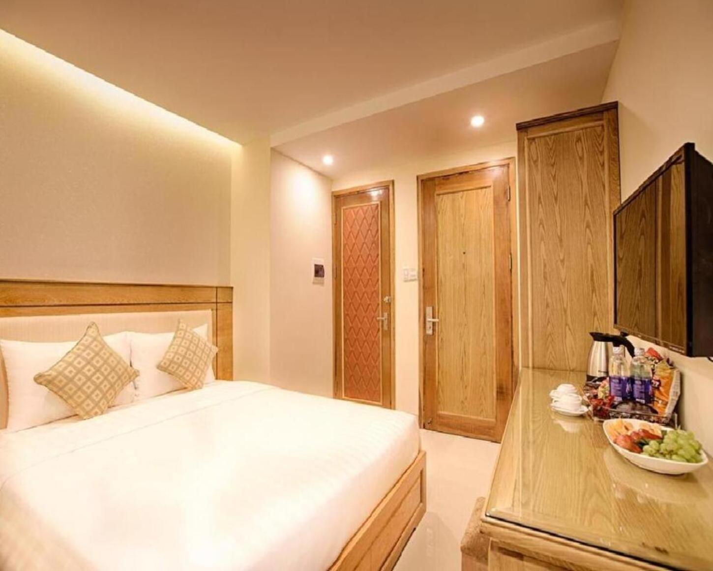 Sea Castle Hotel Da Nang Exterior photo